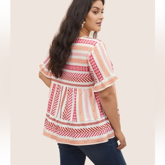 BloomChic Plus Size XL V Neck Geometric Patchwork Ruffles Blouse us14-16 - Picture 2 of 7